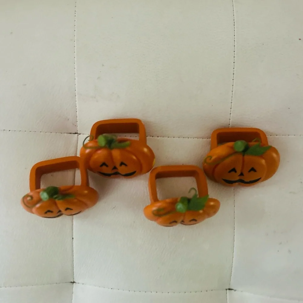 Pier 1 Halloween Pumpkin Napkin Rings Set of 4